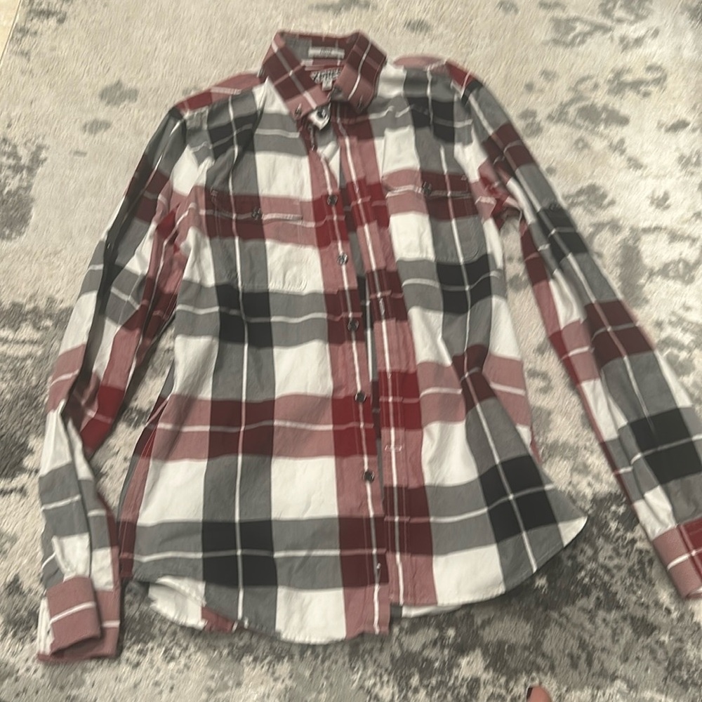 Express mens fitted plaid button down shirt in red and black